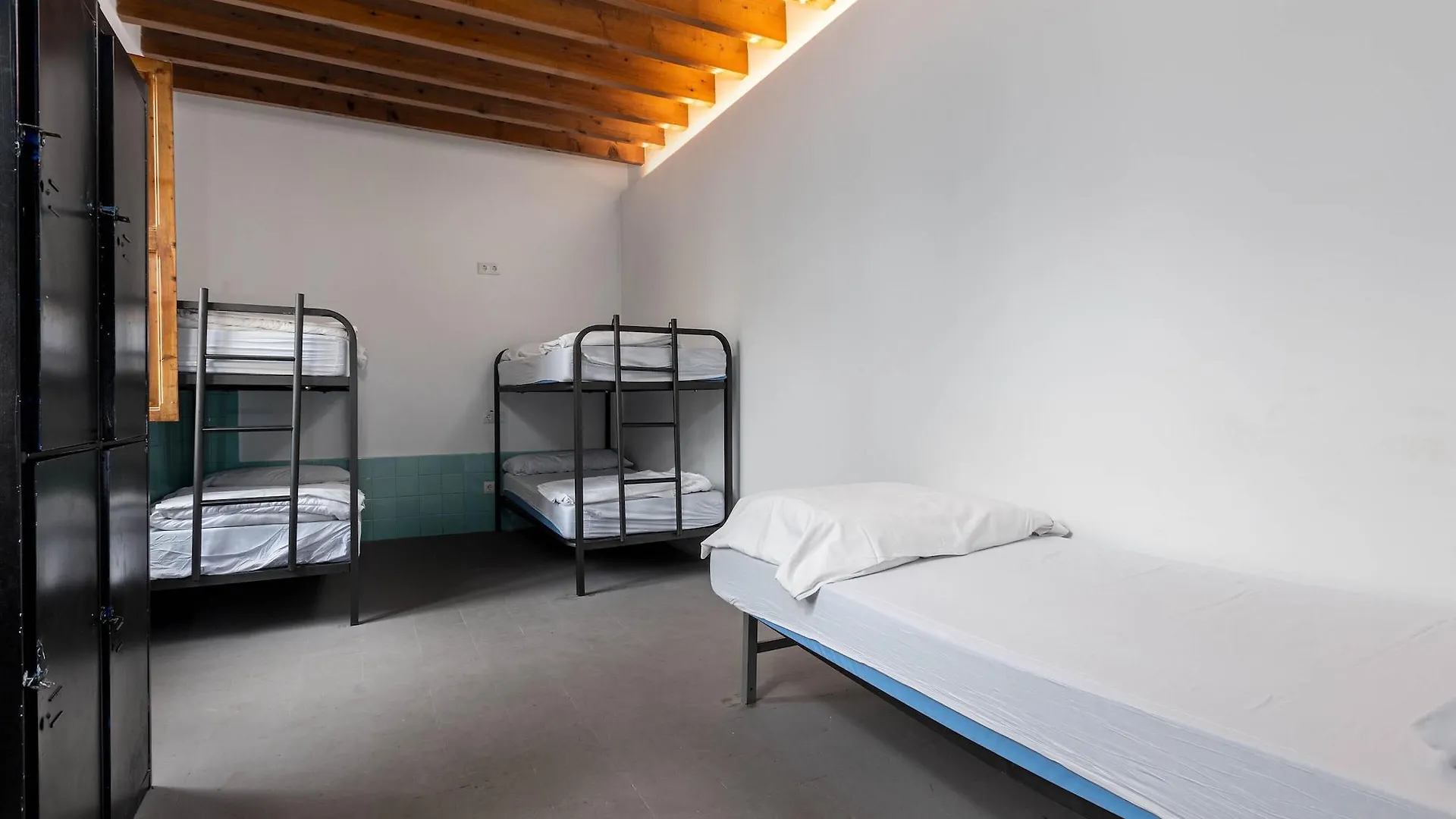Urban Hostel Palma - Albergue Juvenil - Youth Hostel  Palma de Maiorca
