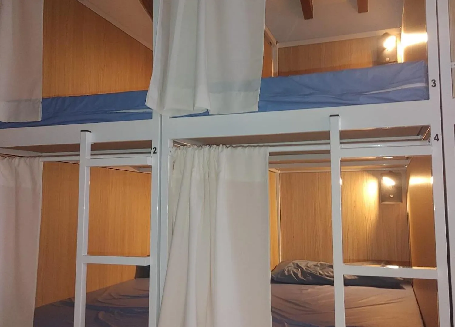 Urban Hostel Palma - Albergue Juvenil - Youth Hostel Palma de Mallorca